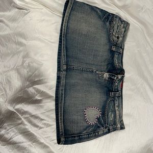 Guess vintage jean mini skirt. 20 years old! Like new! too short for me now 😂